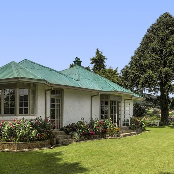 Hill Rise Luxury Villa & Stables by Edwards Collection