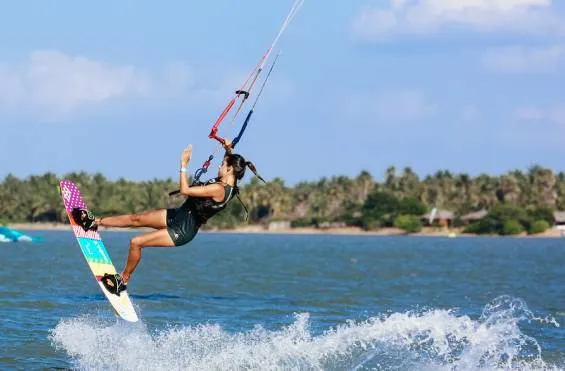 Kite Surfing in Kalpitiya